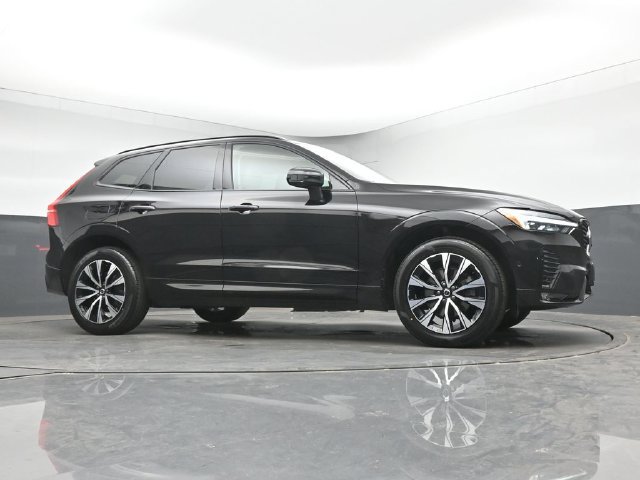 Used 2024 Volvo XC60 B5 Plus w/ Protection Package Premier AWD/4WD image 35