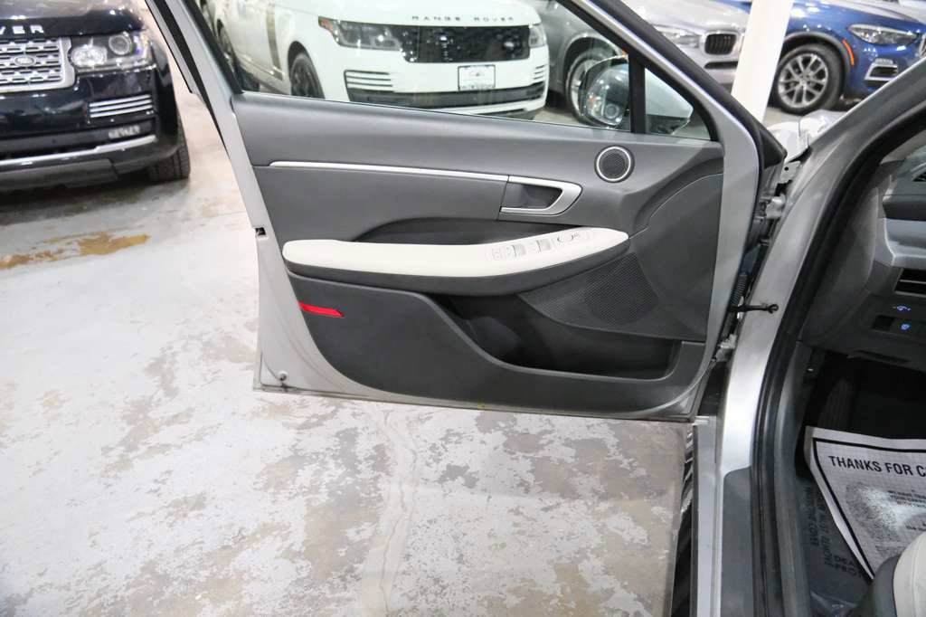 Used 2025 Hyundai Sonata SEL image 17