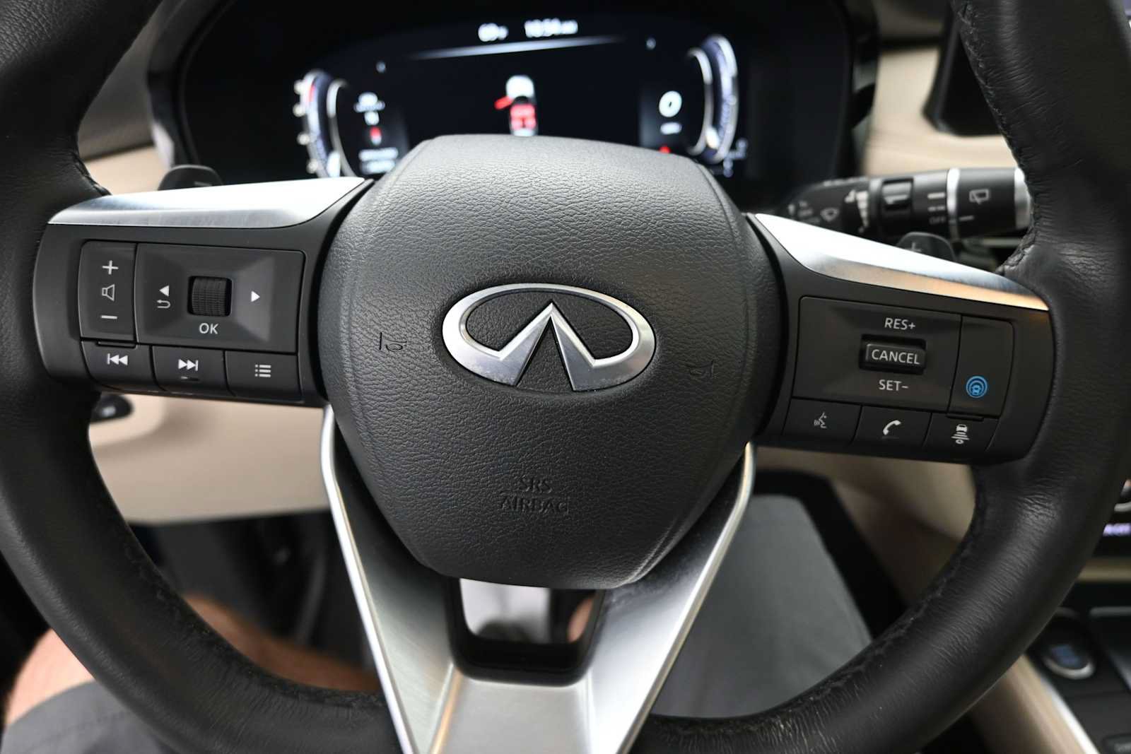 Used 2023 INFINITI QX60 Luxe w/ Cargo Package AWD/4WD image 13