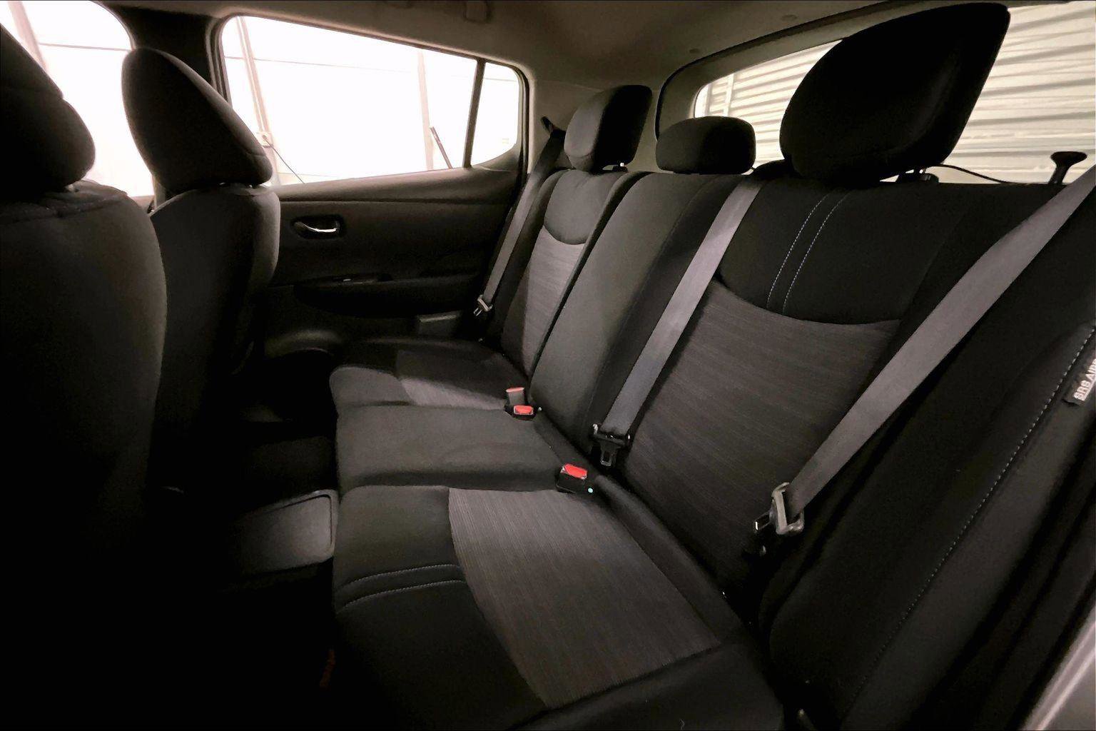 Used 2022 Nissan Leaf S image 25