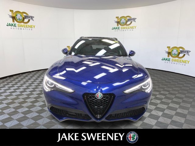 Used 2022 Alfa Romeo Stelvio Sprint AWD/4WD image 3