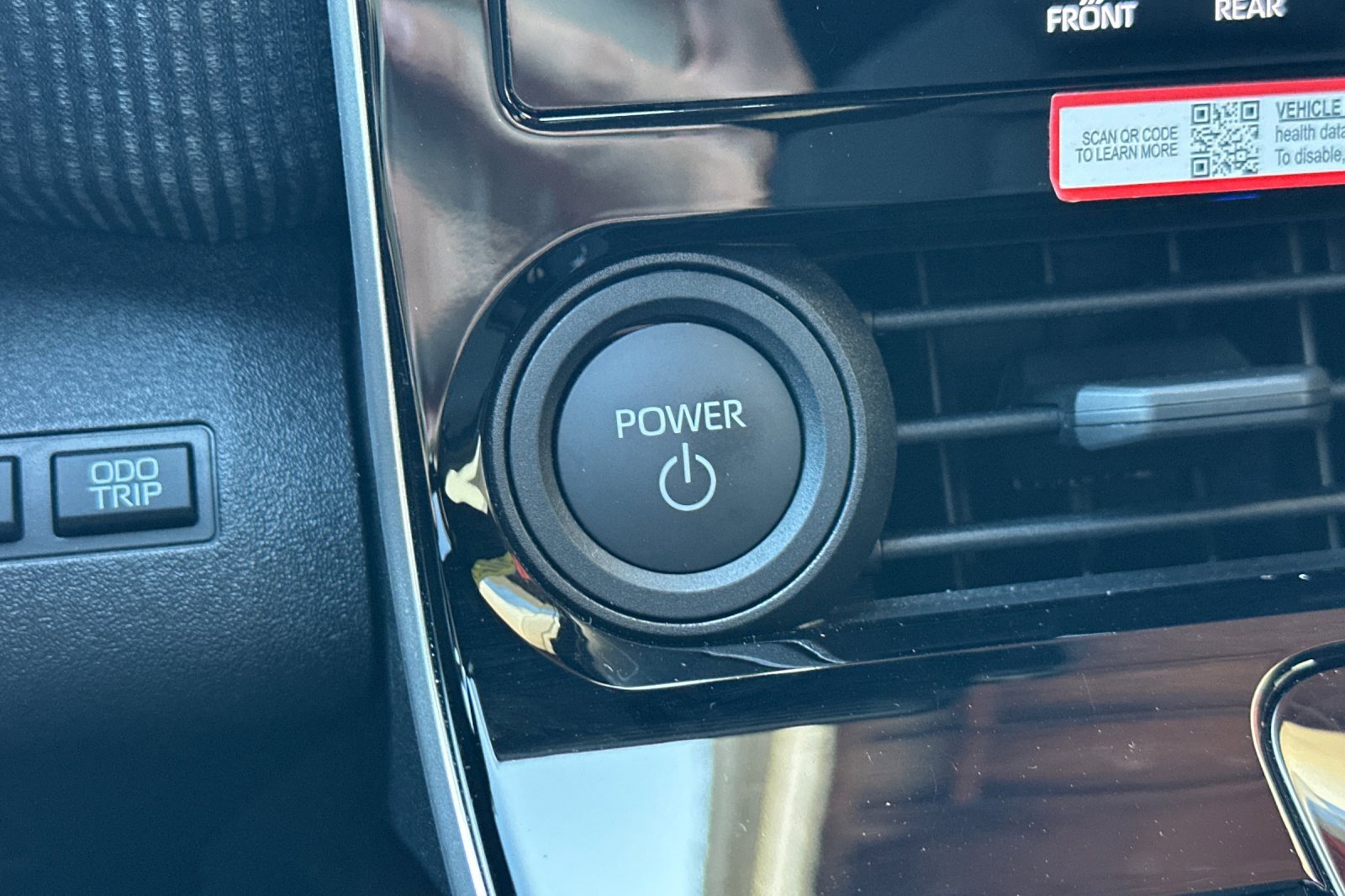 Used 2025 Toyota bZ4X AWD image 29