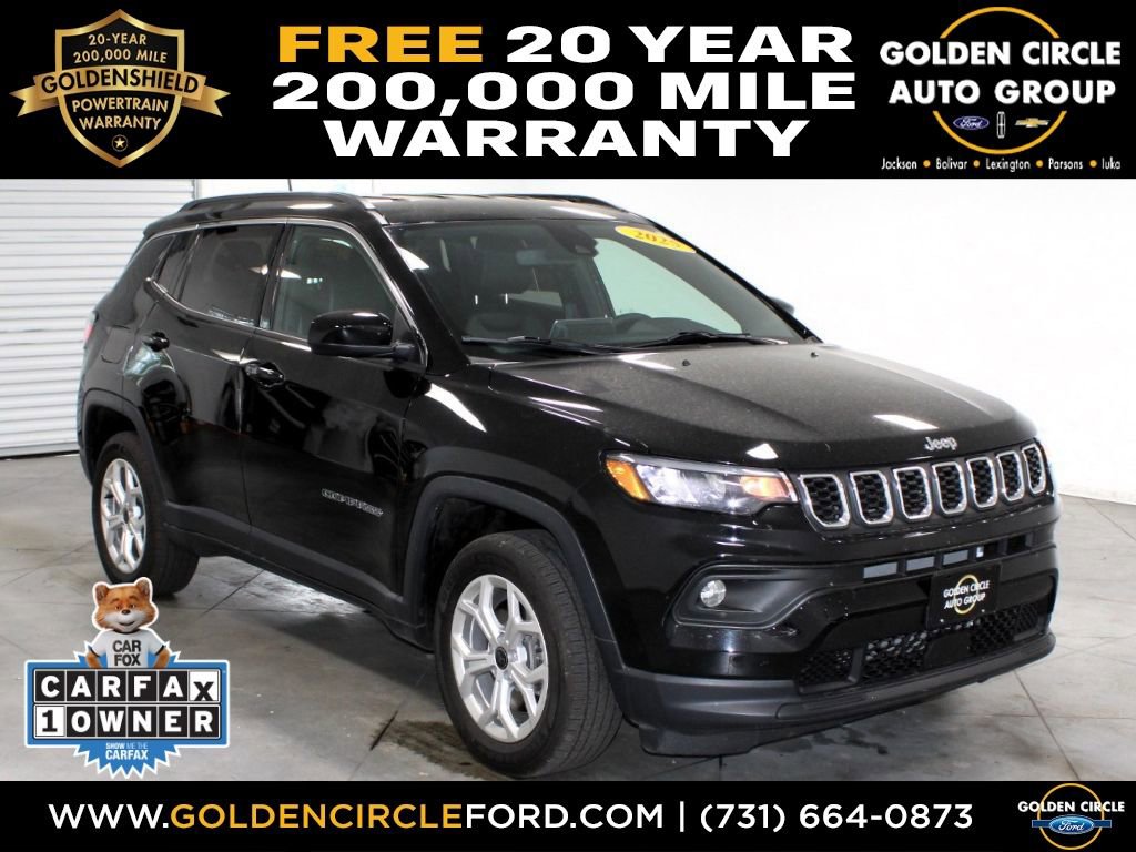 Used 2025 Jeep Compass Latitude AWD/4WD image 1