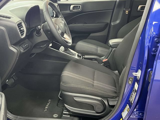Used 2021 Hyundai Venue SEL FWD image 14
