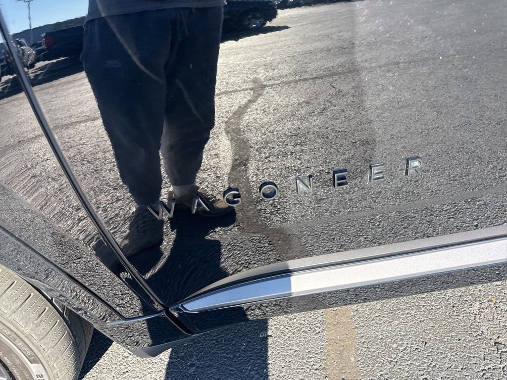 Used 2024 Jeep Wagoneer Launch Edition image 10