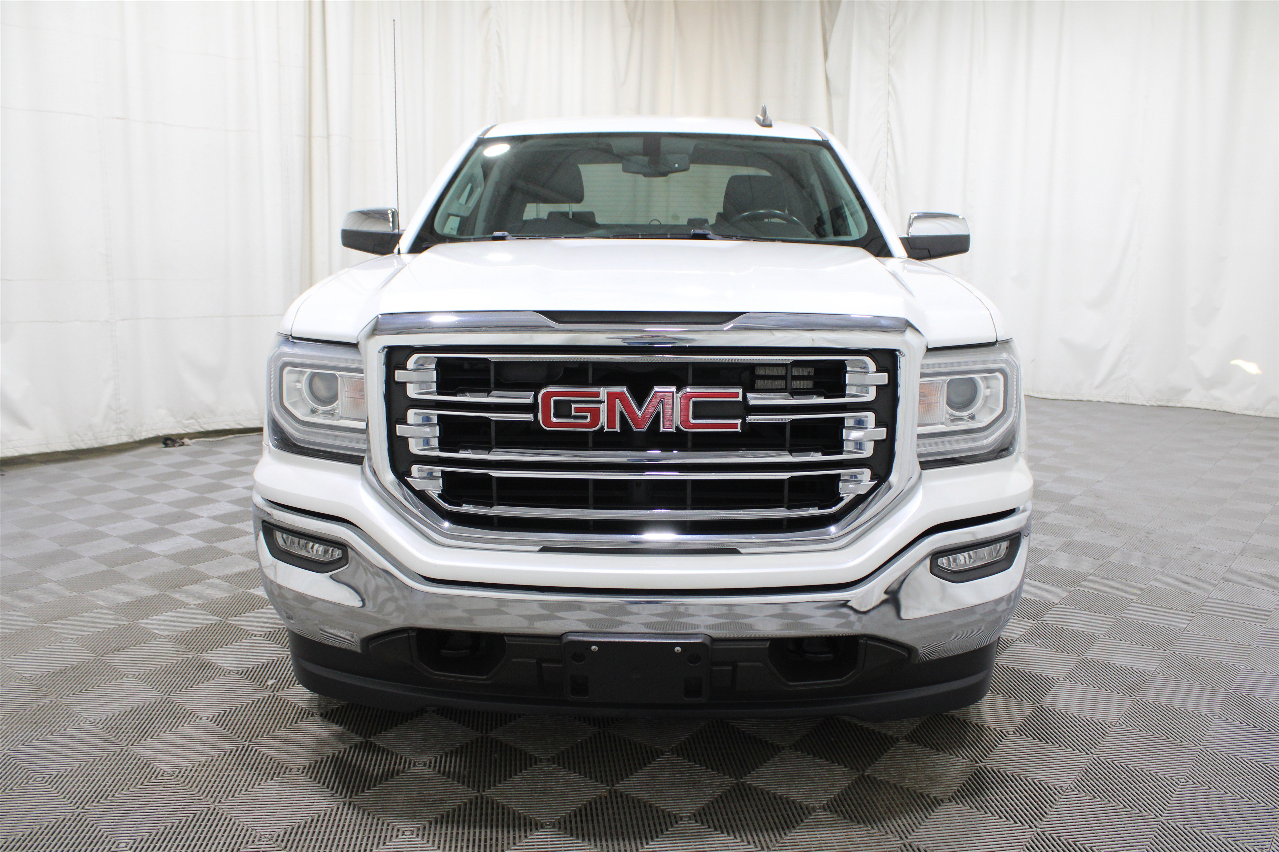 Used 2018 GMC Sierra 1500 SLT w/ SLT Premium Package image 40
