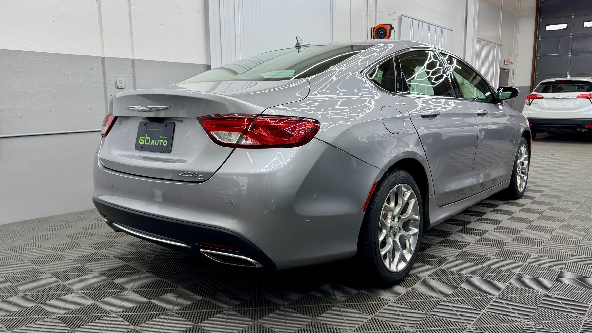 Used 2016 Chrysler 200 C w/ Premium Group image 4