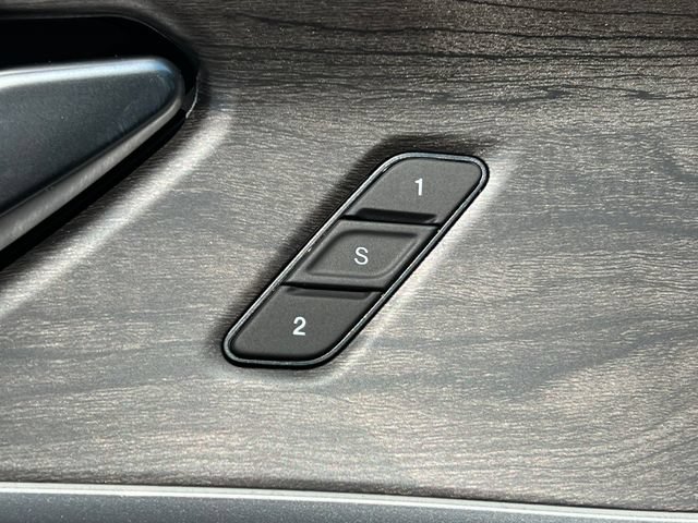 New 2026 Jeep Grand Cherokee L Limited w/ Luxury Tech Group II AWD/4WD image 16