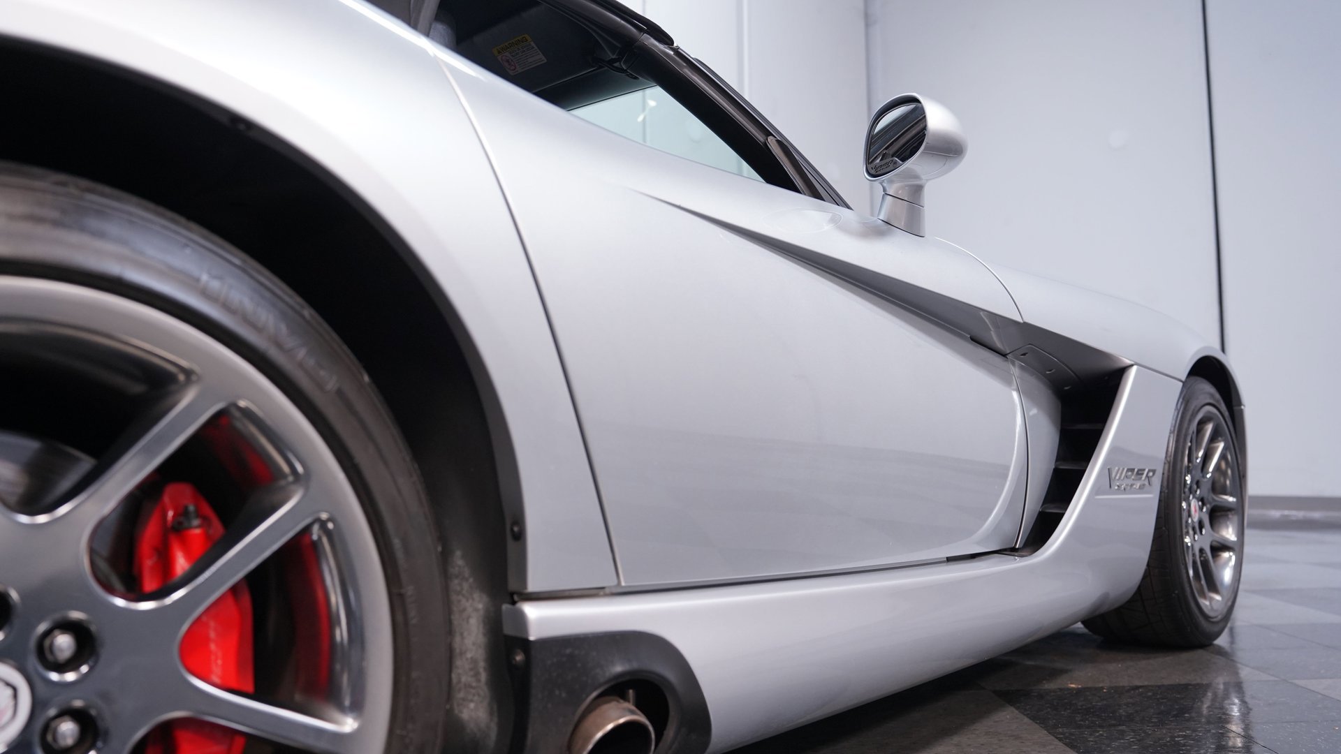 Used 2005 Dodge Viper SRT-10 image 25
