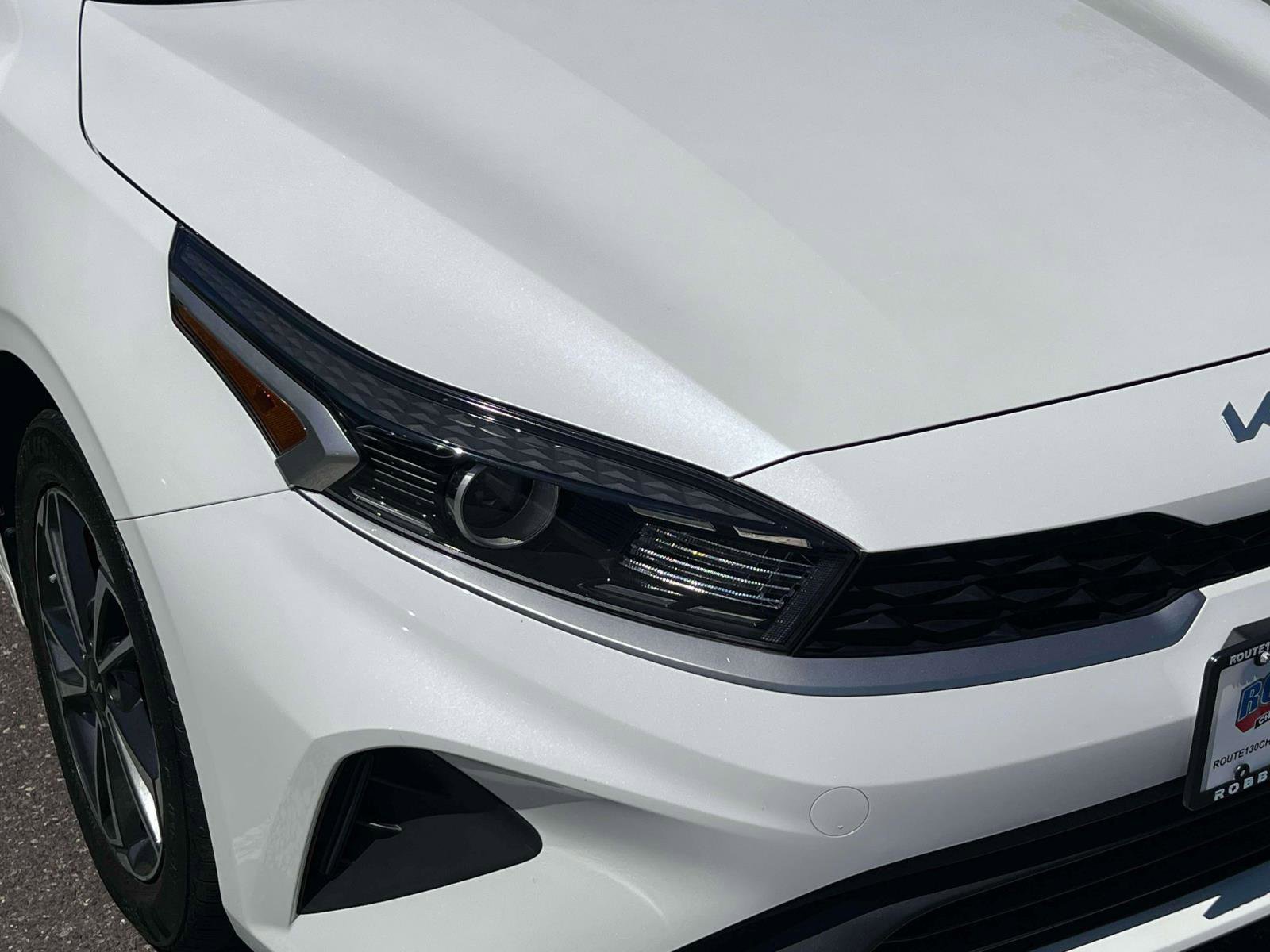 Used 2023 Kia Forte LXS w/ LXS Technology Package FWD image 7