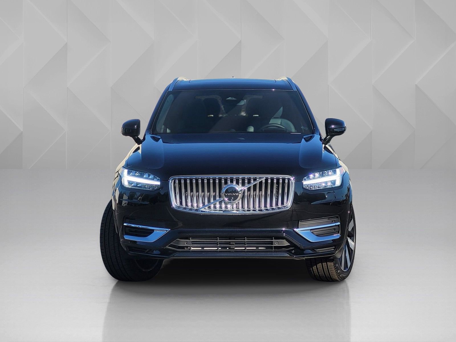 Used 2024 Volvo XC90 T8 Ultimate image 2