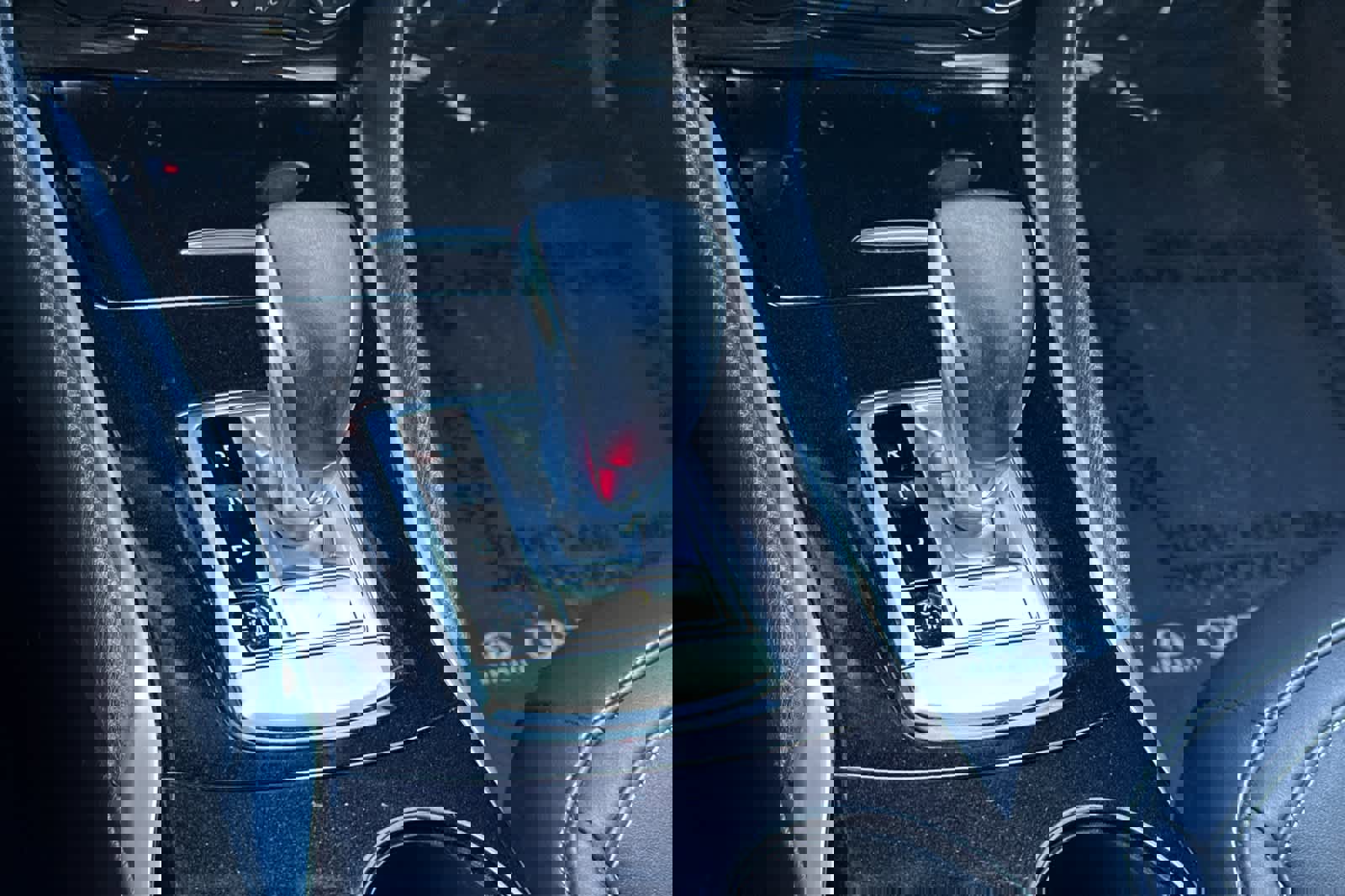 Used 2018 INFINITI QX30 Luxury image 23