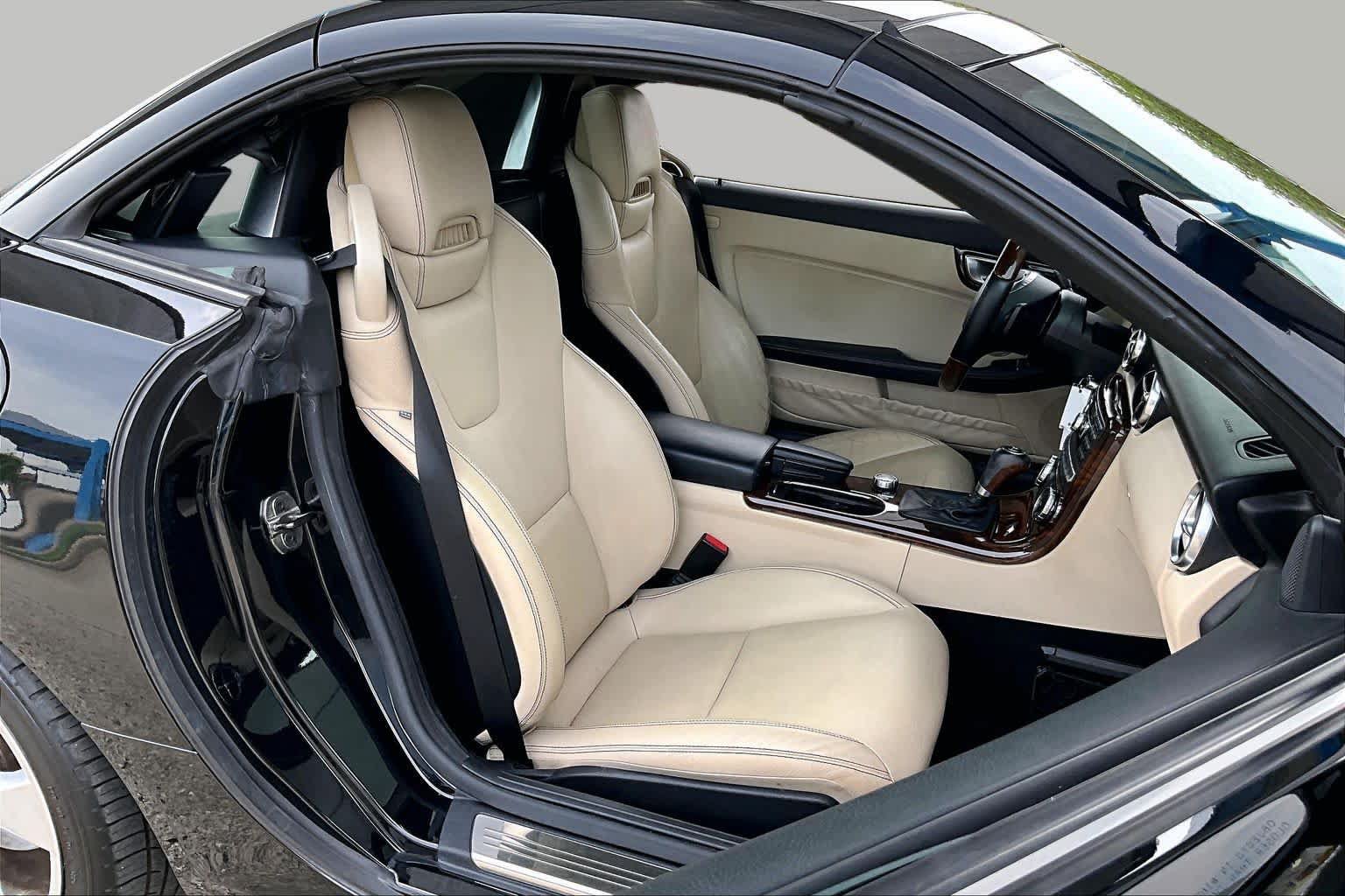 Used 2012 Mercedes-Benz SLK 350 image 9