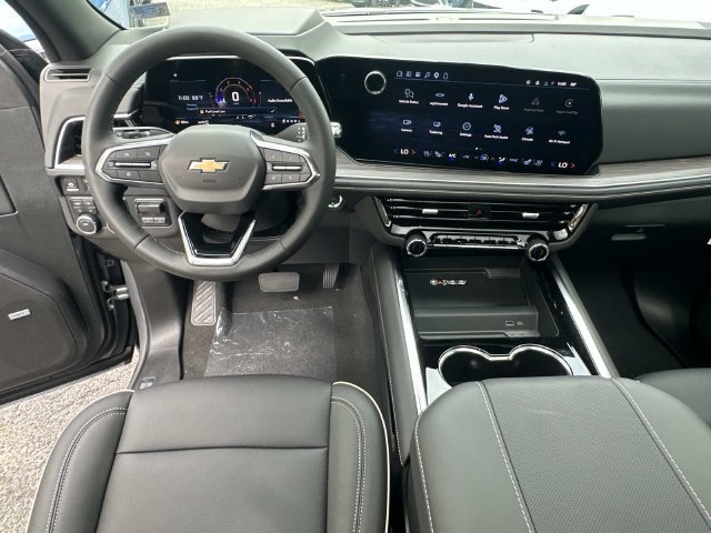 New 2026 Chevrolet Suburban Premier AWD/4WD image 11
