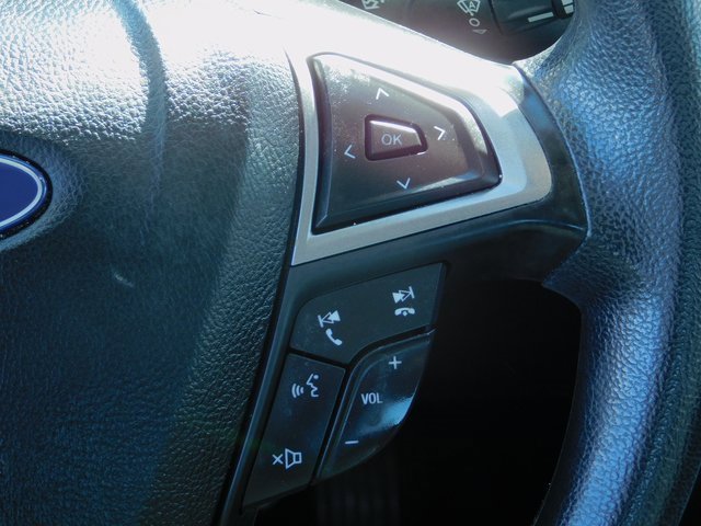 Used 2020 Ford Fusion SE image 16