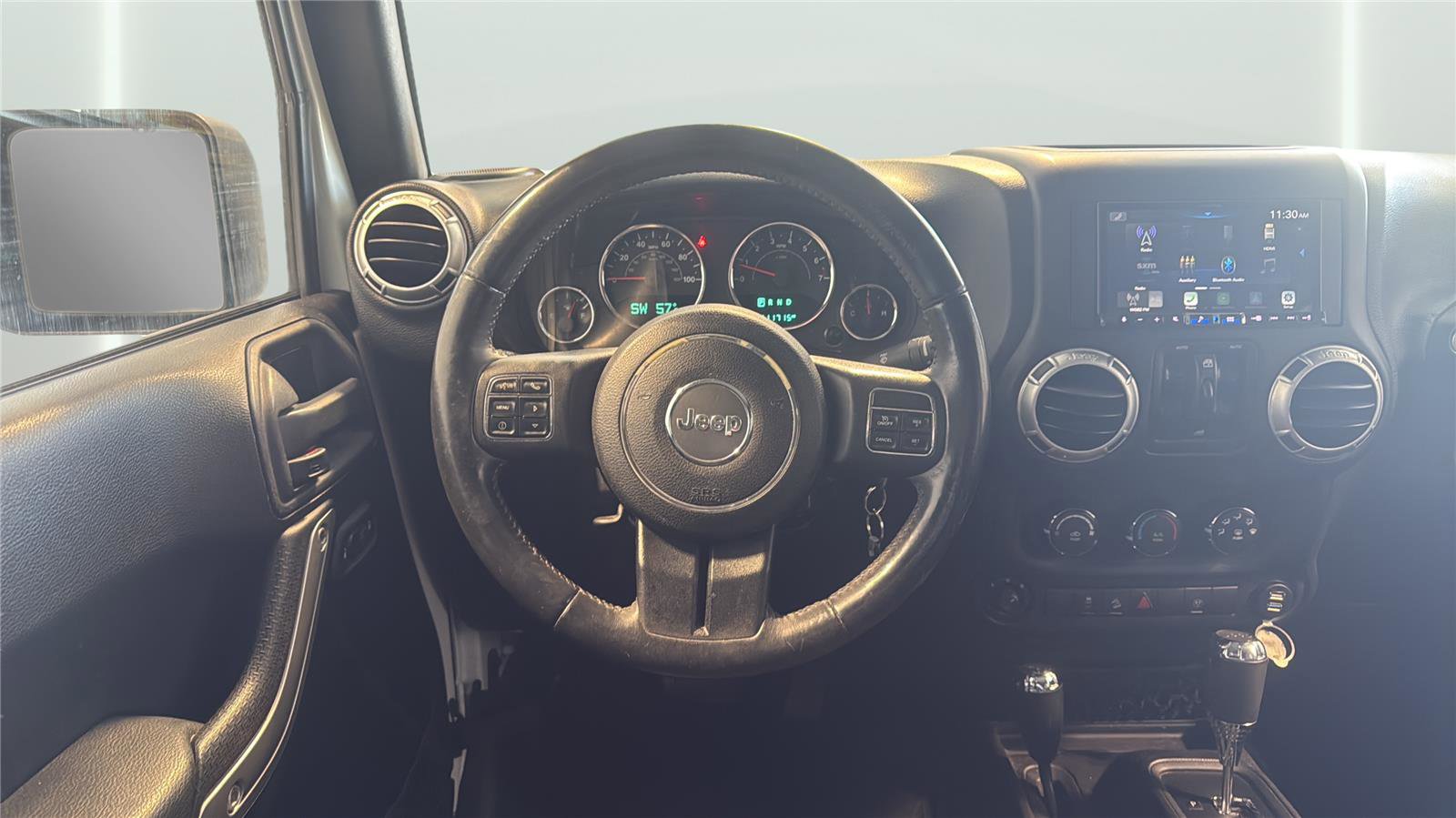 Used 2015 Jeep Wrangler Unlimited Sahara w/ Connectivity Group image 13