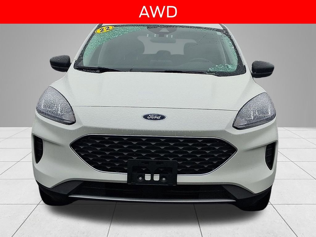 Used 2022 Ford Escape SE w/ Cold Weather Package image 2