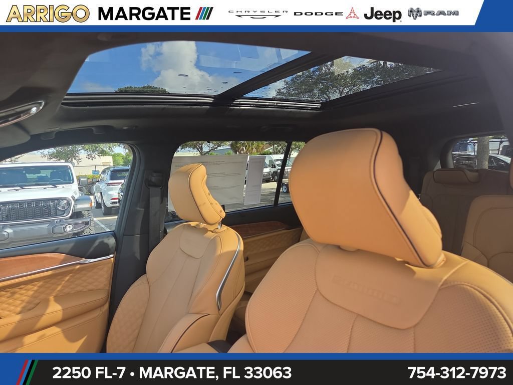 New 2025 Jeep Grand Cherokee L Summit AWD/4WD image 22