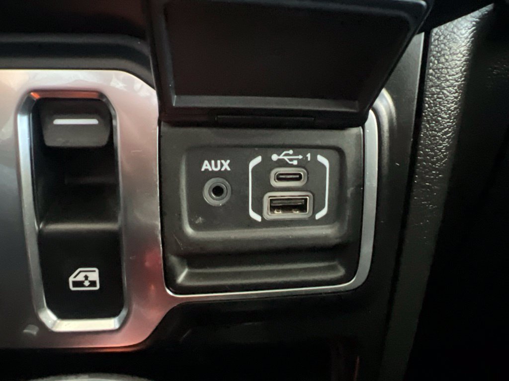 Used 2021 Jeep Wrangler Sport AWD/4WD image 39