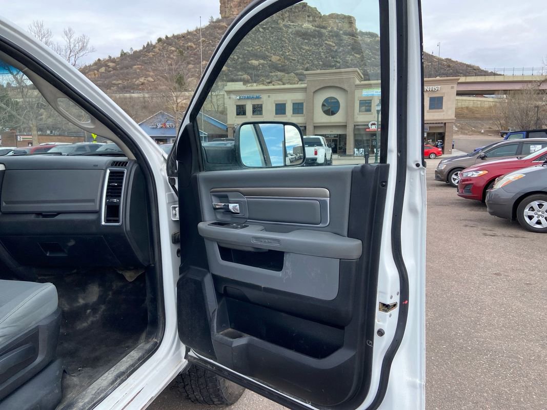 Used 2015 RAM 3500 SLT w/ Cold Weather Group AWD/4WD image 28