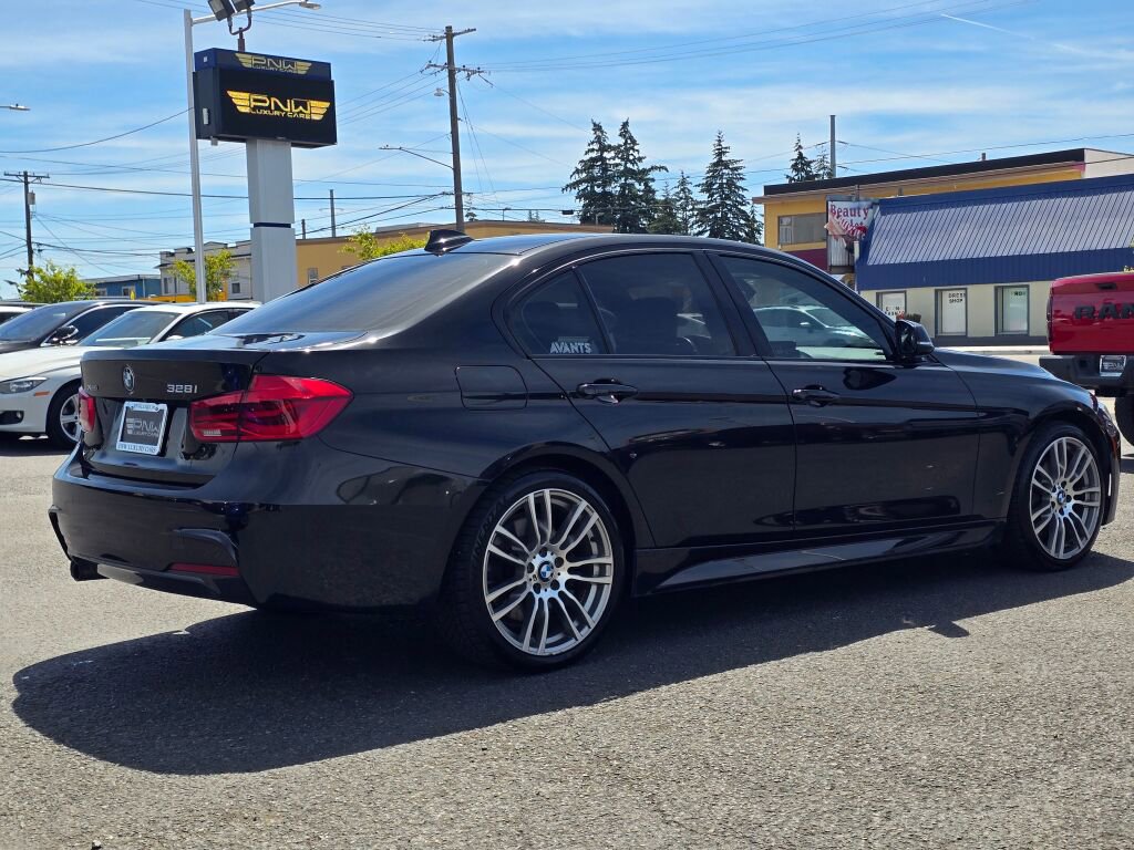 Used 2016 BMW 328i xDrive Sedan AWD/4WD image 6