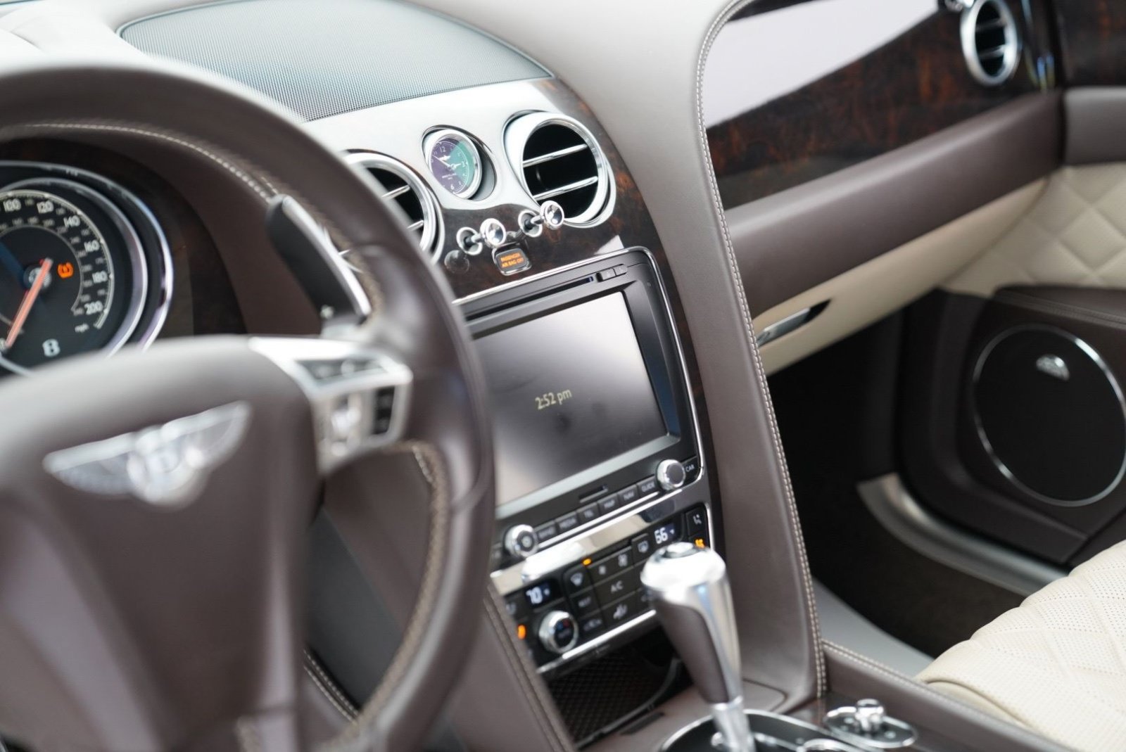 Used 2017 Bentley Flying Spur W12 AWD/4WD image 25