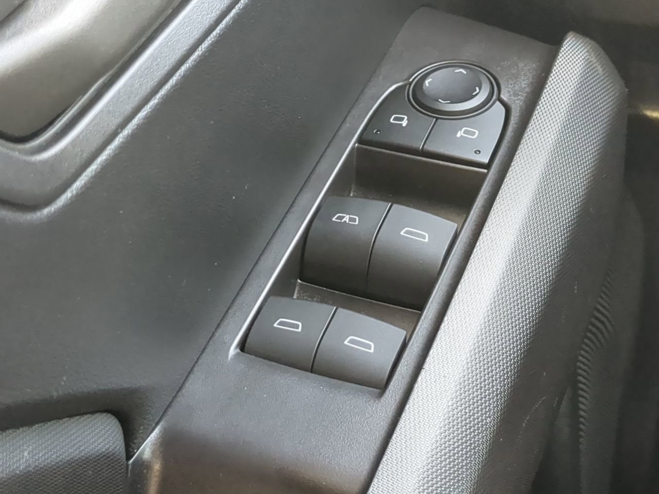 Used 2024 Chevrolet Colorado Trail Boss w/ Technology Package AWD/4WD image 22