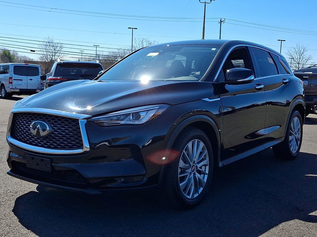 Used 2025 INFINITI QX50 Pure AWD/4WD image 3