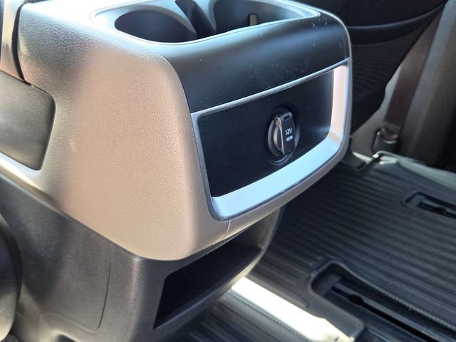 Used 2025 Kia Carnival EX FWD image 14