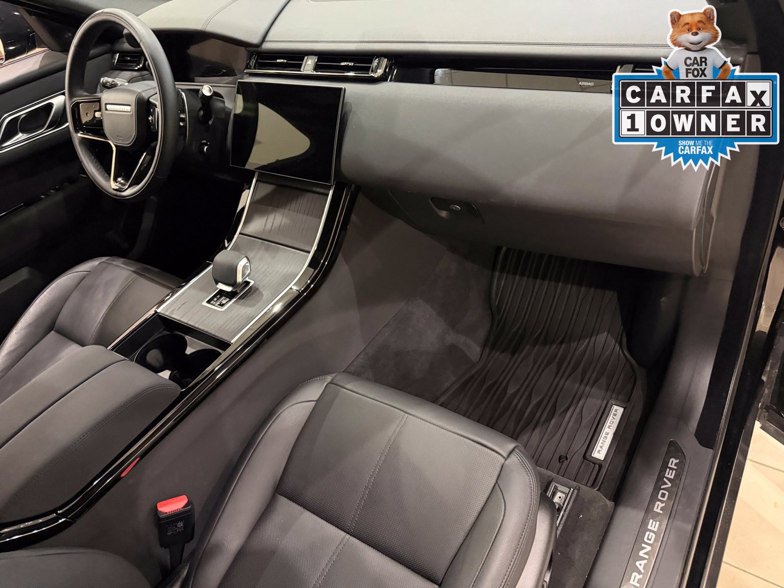 New 2026 Land Rover Range Rover Velar Dynamic SE AWD/4WD image 17
