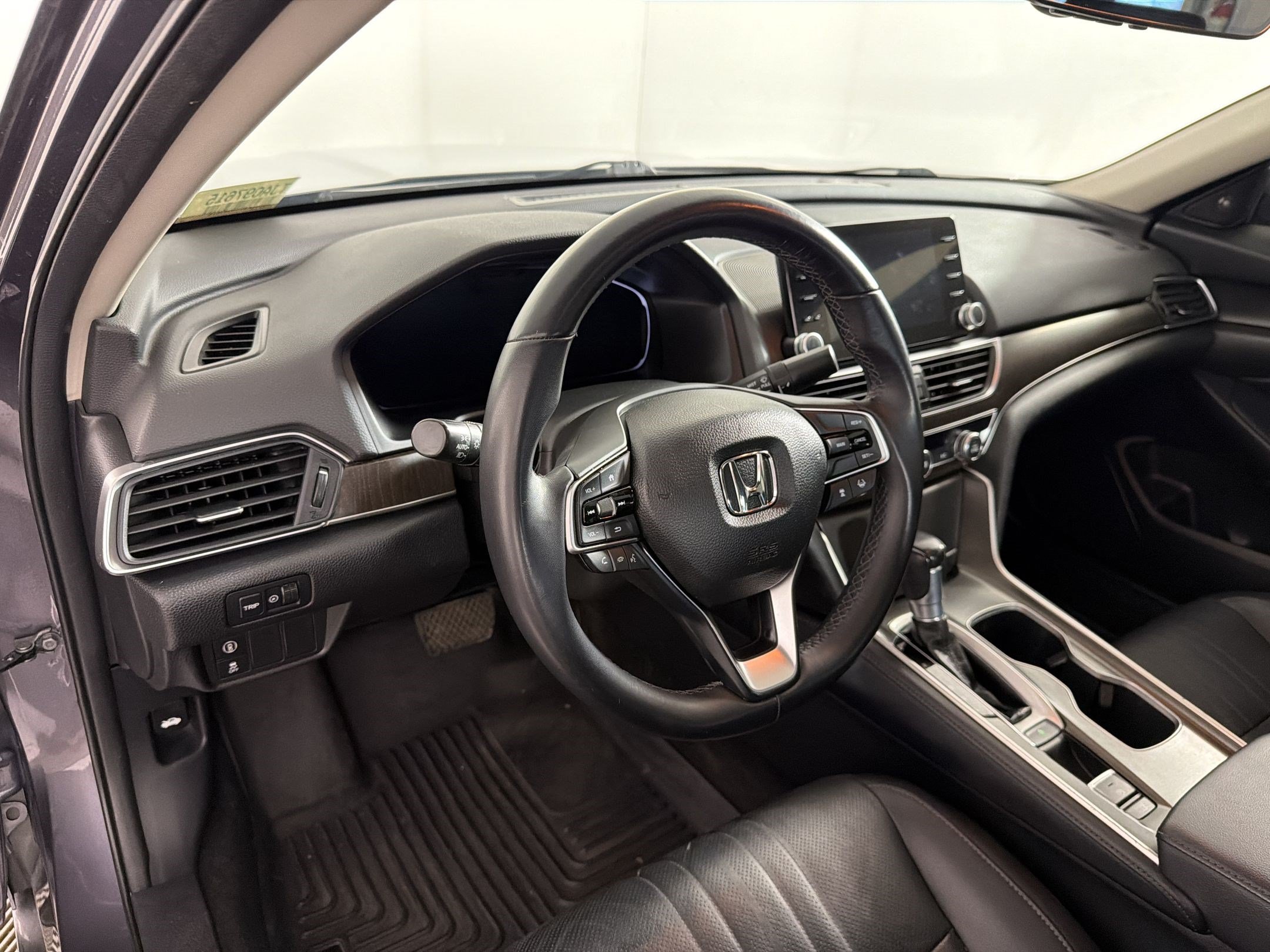 Used 2018 Honda Accord EX-L image 4