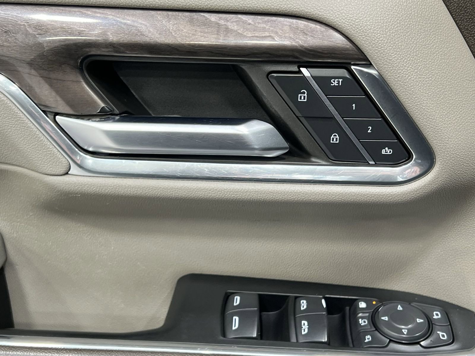 Used 2024 Chevrolet Silverado 3500 LTZ w/ LTZ Convenience Package image 13