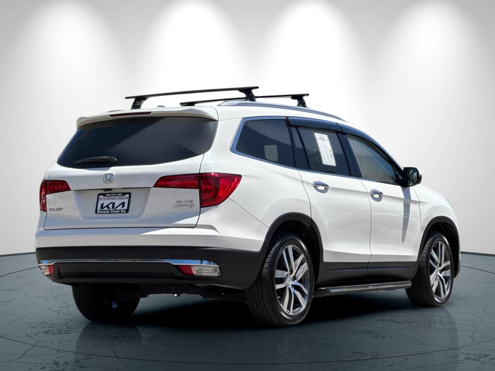 Used 2017 Honda Pilot Elite image 4