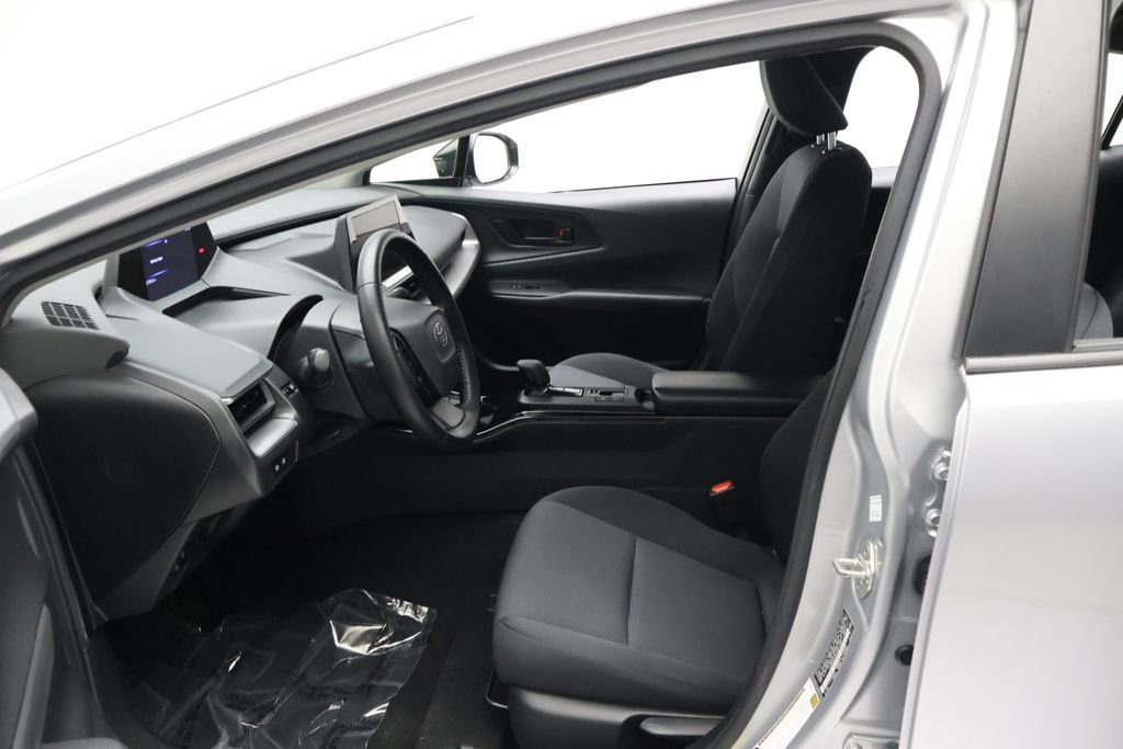 Used 2023 Toyota Prius LE image 14