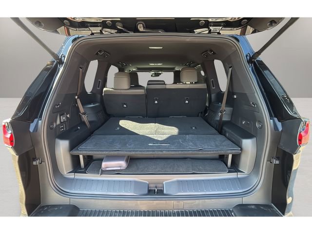 Used 2025 Lexus LX 700h Overtrail w/ Accessory Package (Z1) AWD/4WD image 26