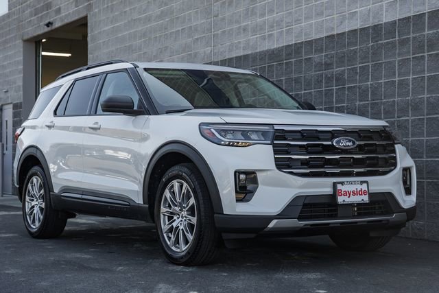 New 2026 Ford Explorer Active w/ Active Comfort Package image 2