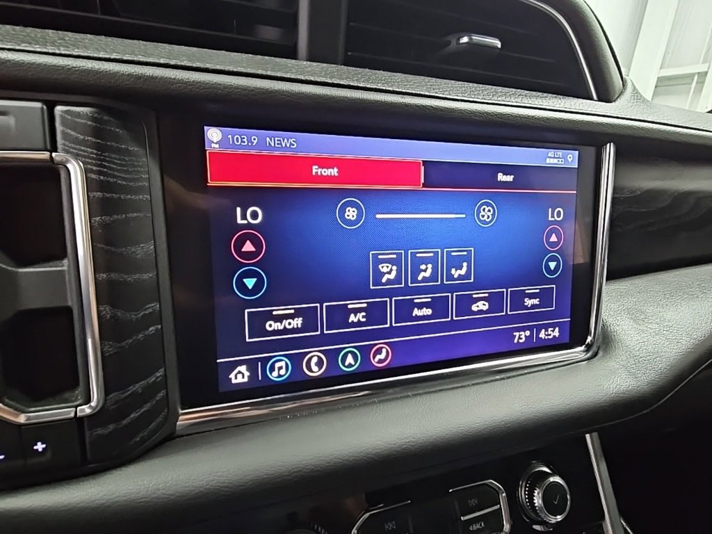 Used 2021 GMC Yukon XL Denali w/ Denali Premium Package image 17