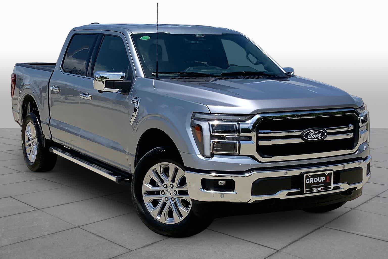 Used 2025 Ford F150 Lariat w/ Equipment Group 501A Mid AWD/4WD image 3