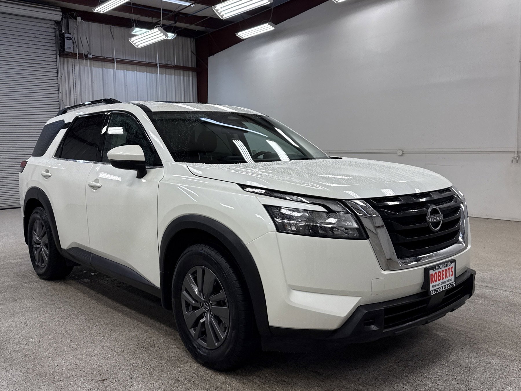 Used 2022 Nissan Pathfinder SV w/ SV Premium Package image 24