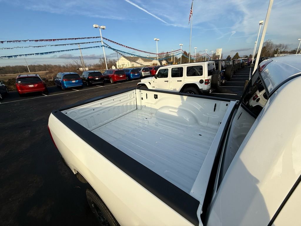 New 2025 RAM 2500 Tradesman w/ Safety Group AWD/4WD image 22