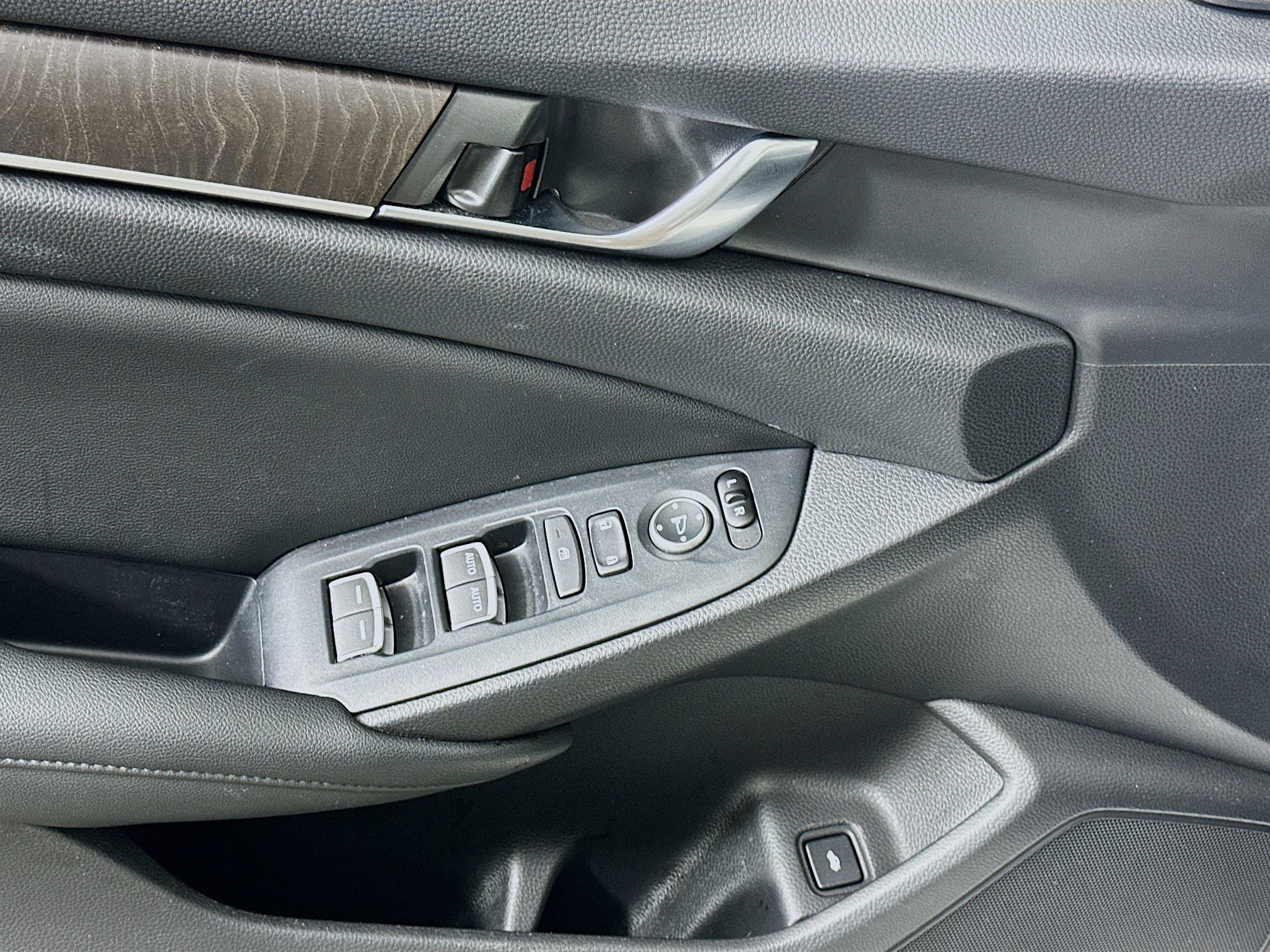 Used 2019 Honda Accord EX image 15