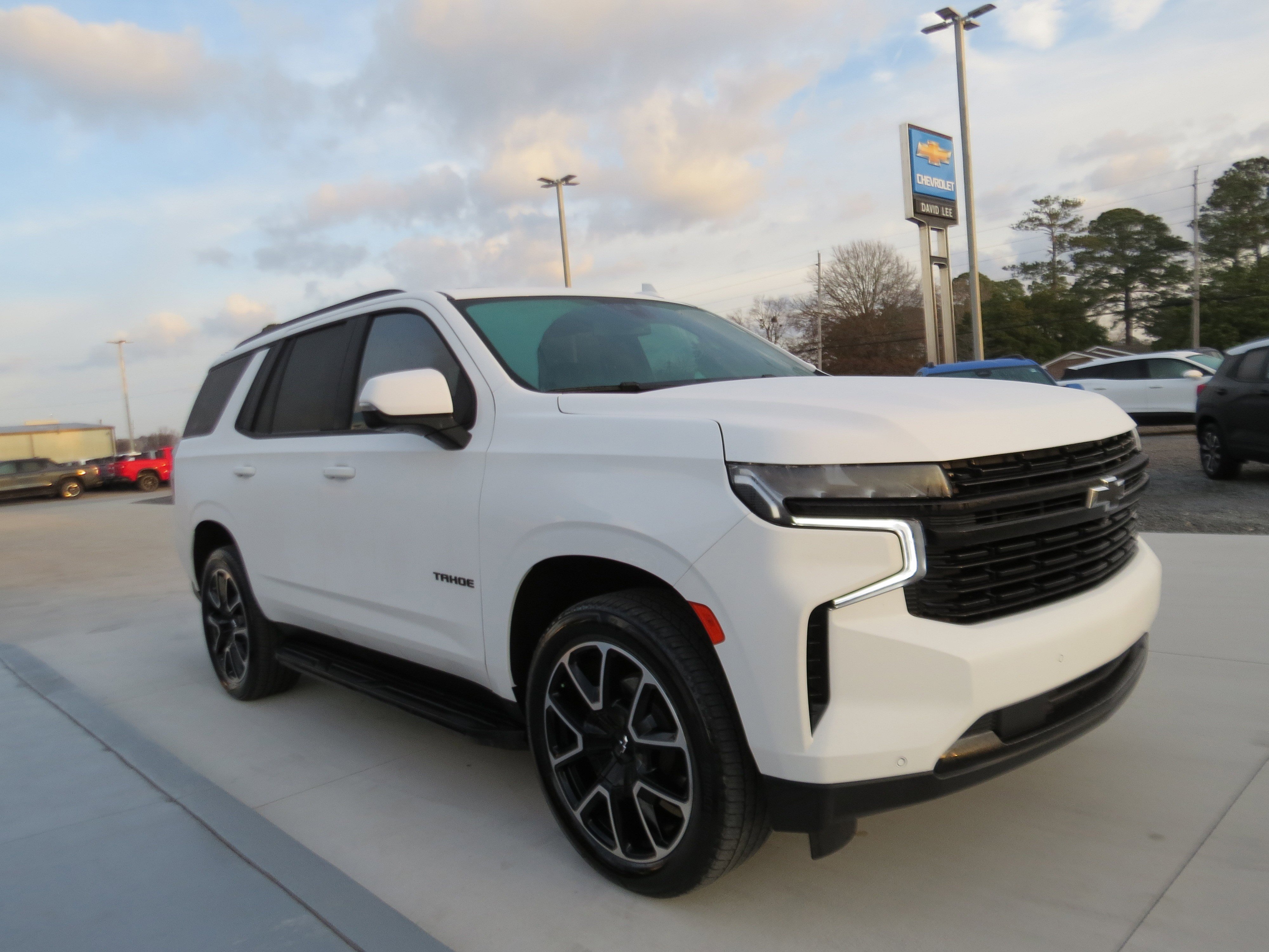 Used 2024 Chevrolet Tahoe RST w/ Luxury Package image 7