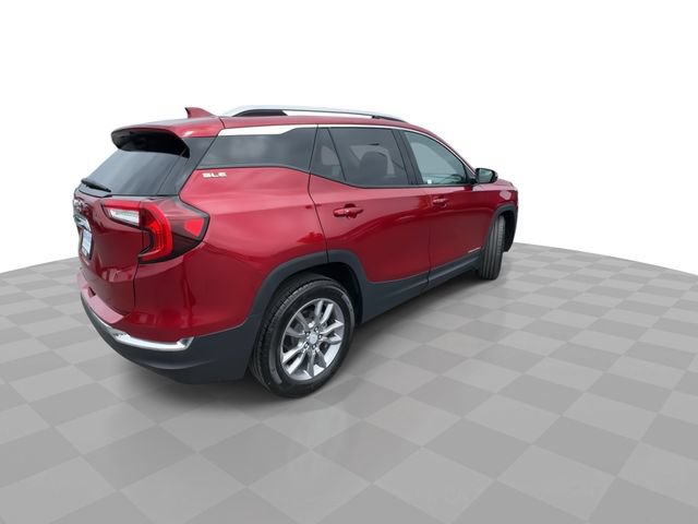 Used 2023 GMC Terrain SLT w/ LPO, Floor Liner Package FWD image 8