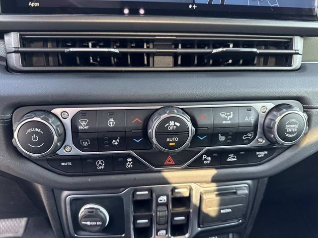 Used 2024 Jeep Gladiator Mojave image 26