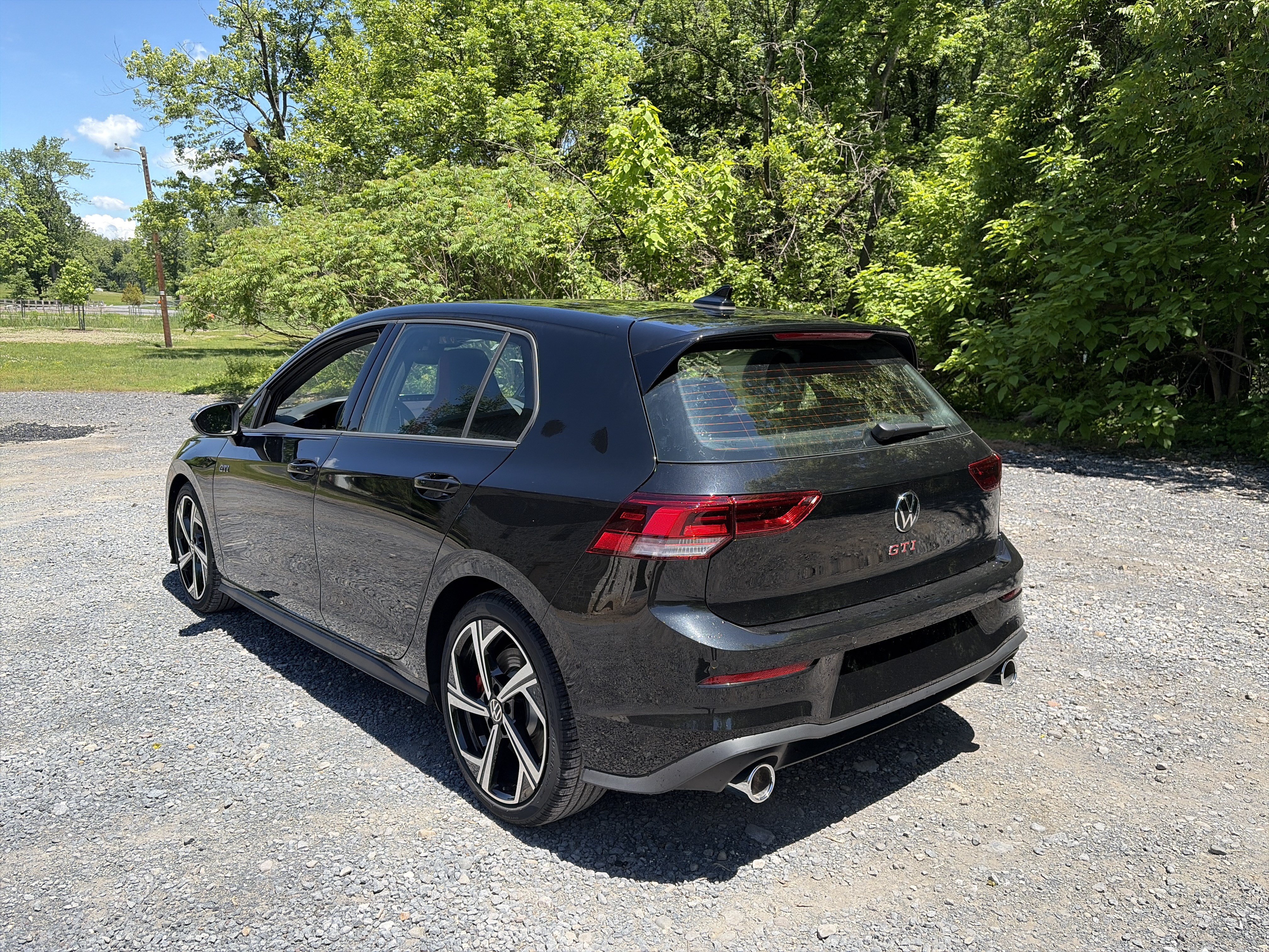 New 2026 Volkswagen GTI SE FWD image 6