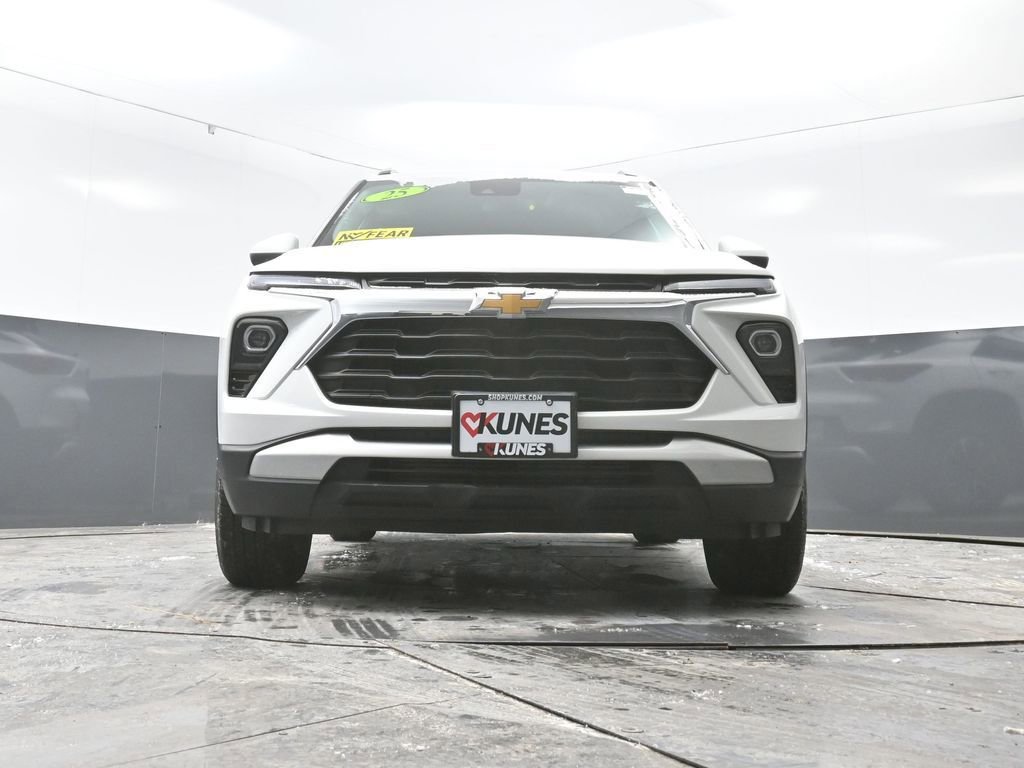 Used 2025 Chevrolet TrailBlazer LT w/ Driver Confidence Package image 47