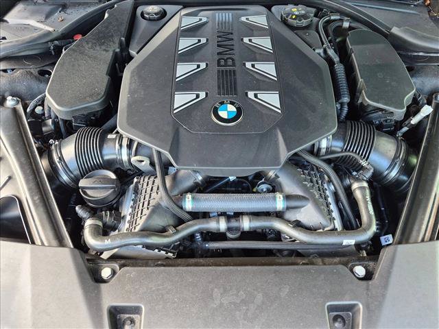 Used 2023 BMW 760i xDrive AWD/4WD image 24