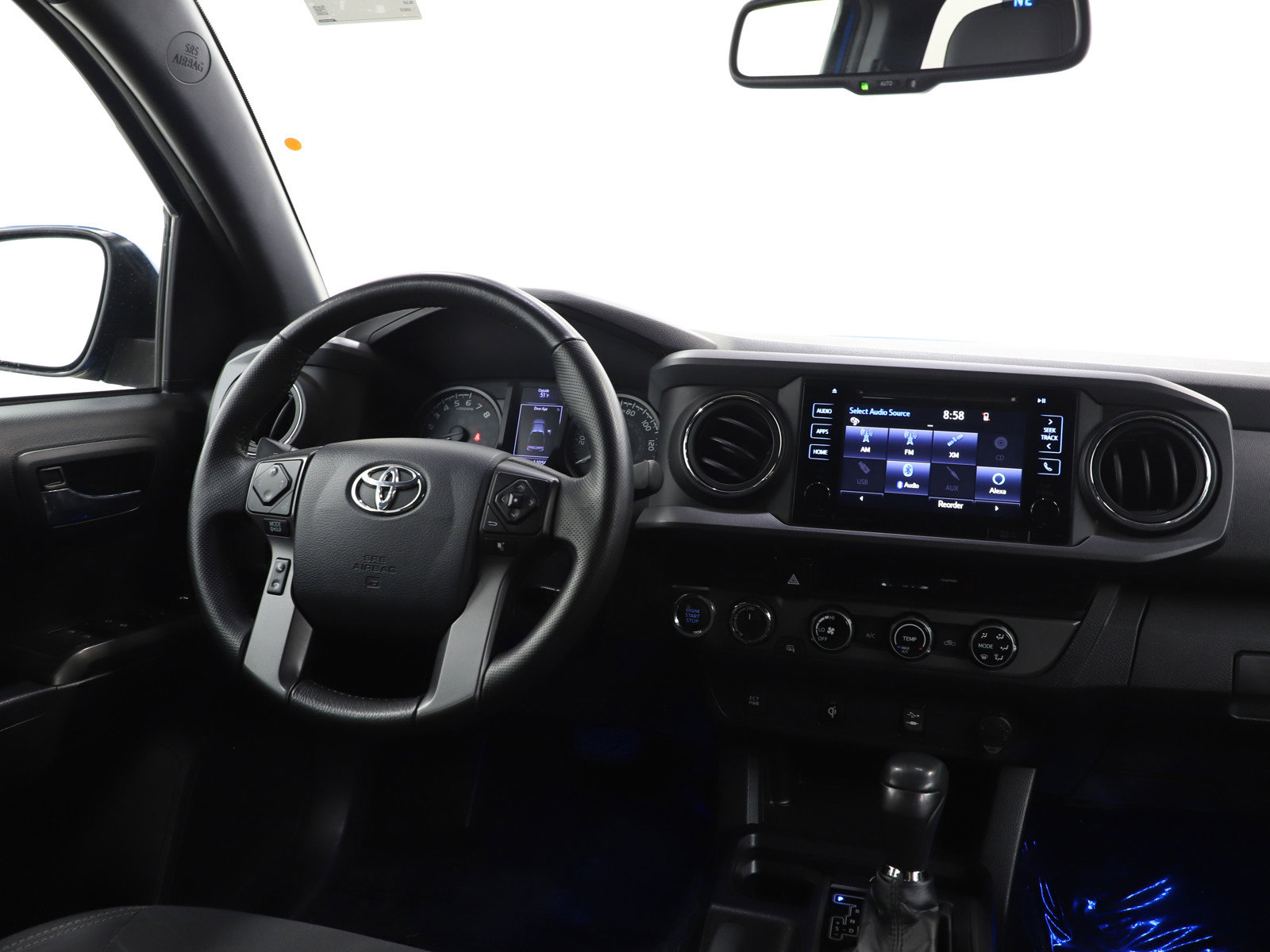 Used 2017 Toyota Tacoma TRD Sport w/ Tow Package (A/T) image 14