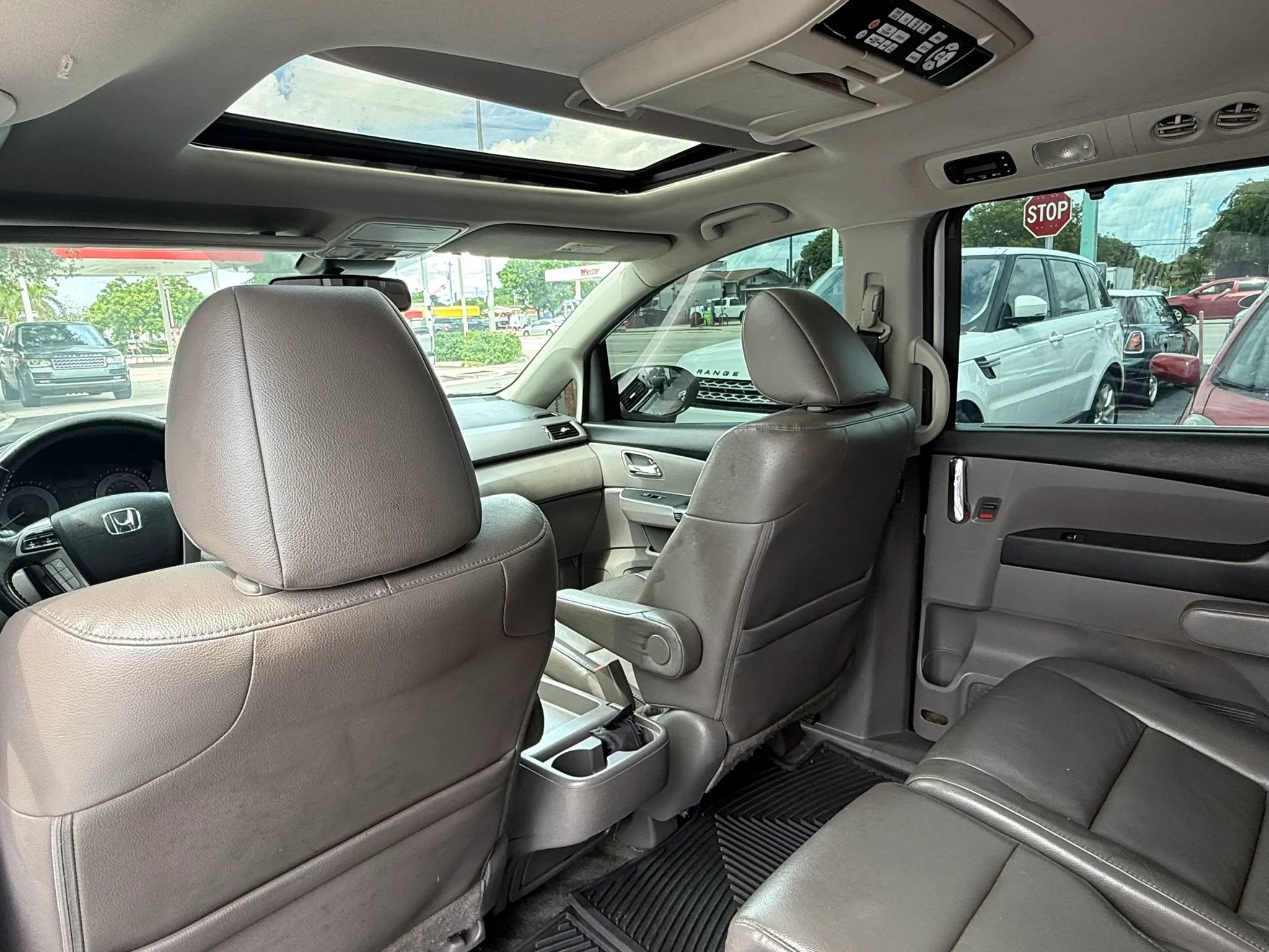 Used 2015 Honda Odyssey EX-L image 16