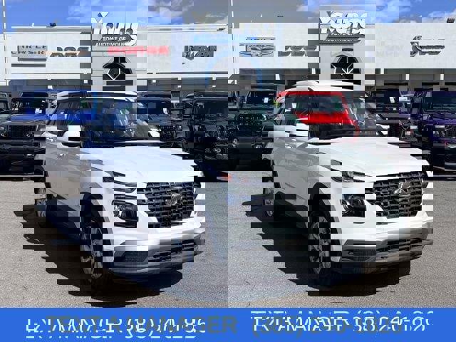 Used 2025 Hyundai Venue SE